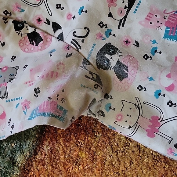 Scrub top 💓3/15💓 - Picture 4 of 5